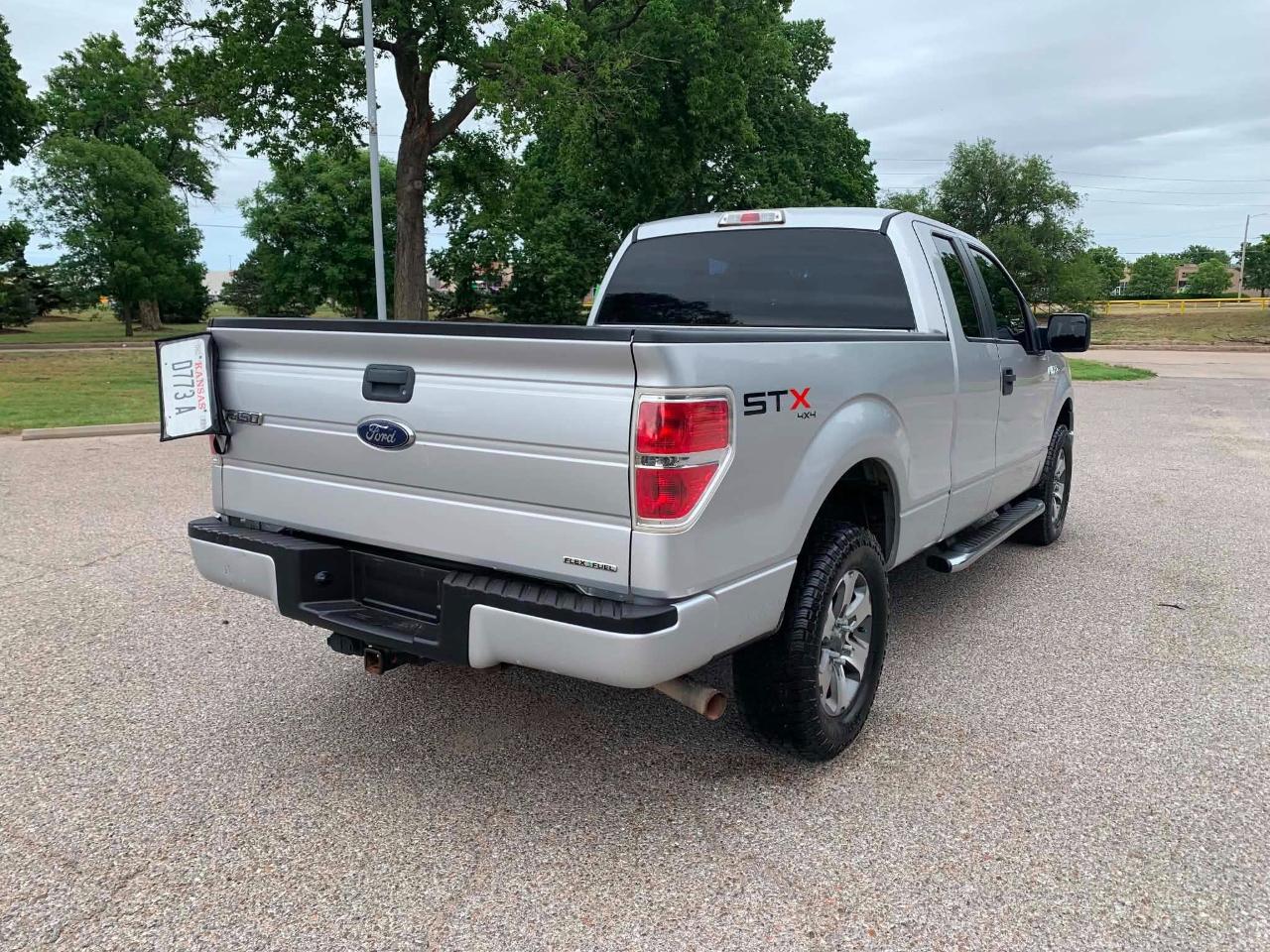 Ford F-150 XLT SuperCab 8-ft. Bed 4WD 2013