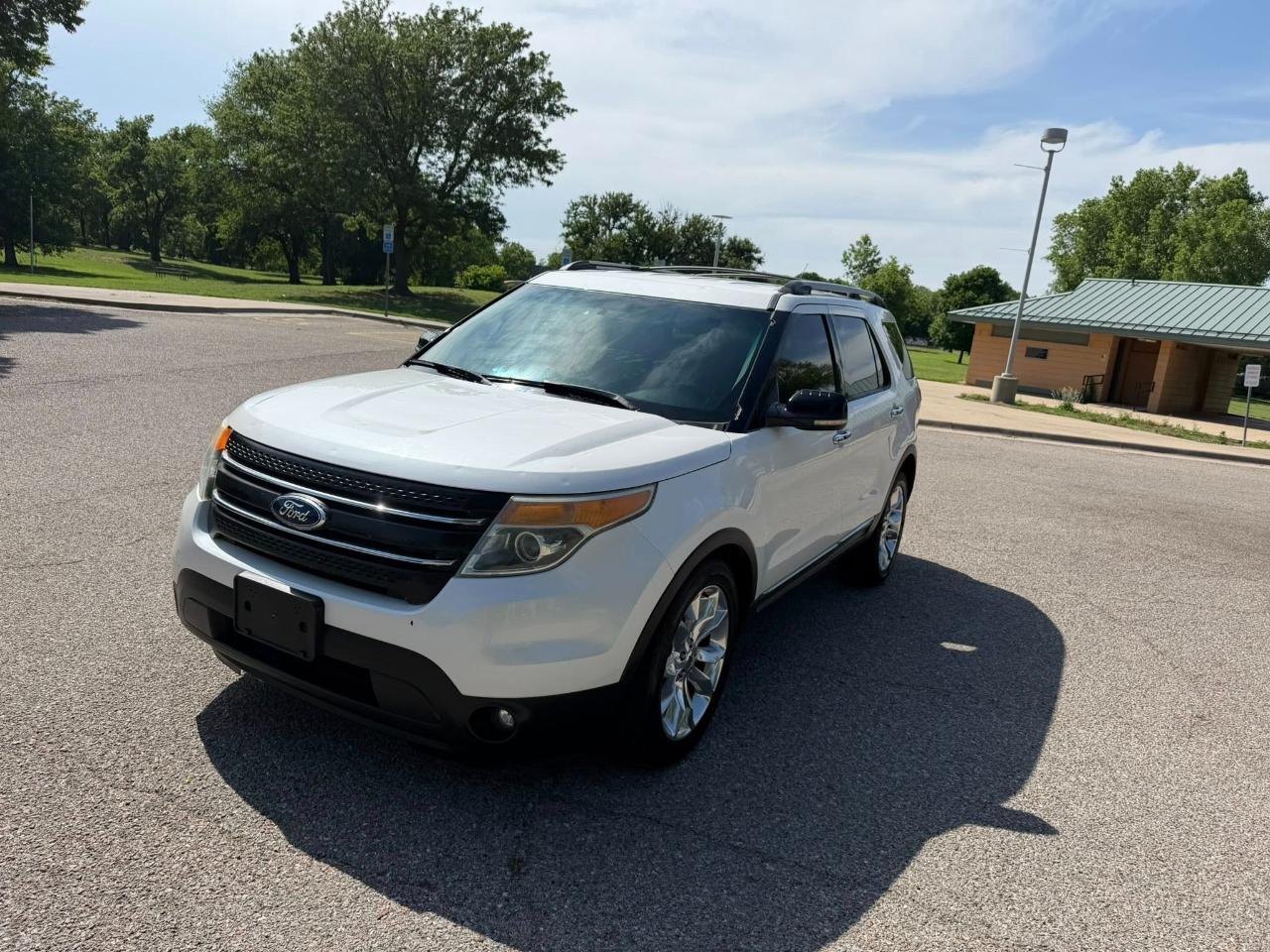 Ford Explorer XLT FWD 2011
