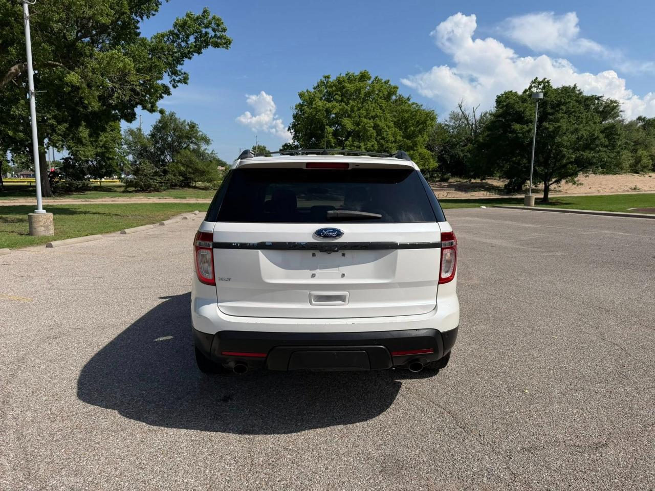 Ford Explorer XLT FWD 2011