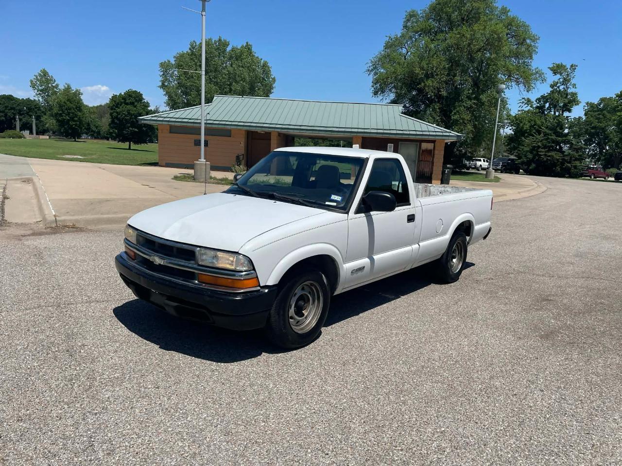 Chevrolet S10 Pickup 2WD 2001