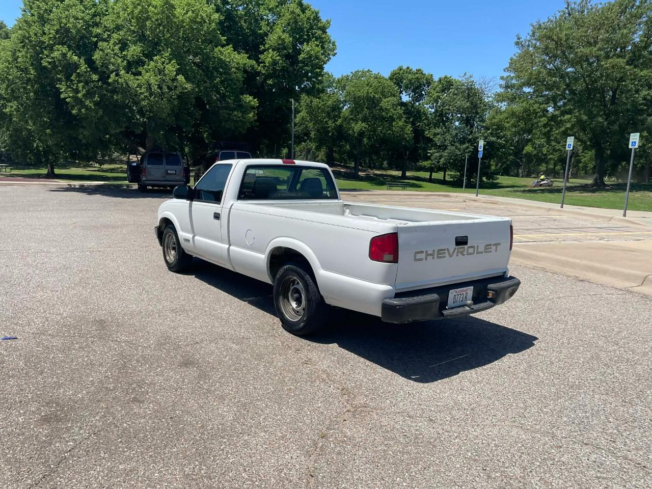 Chevrolet S10 Pickup 2WD 2001