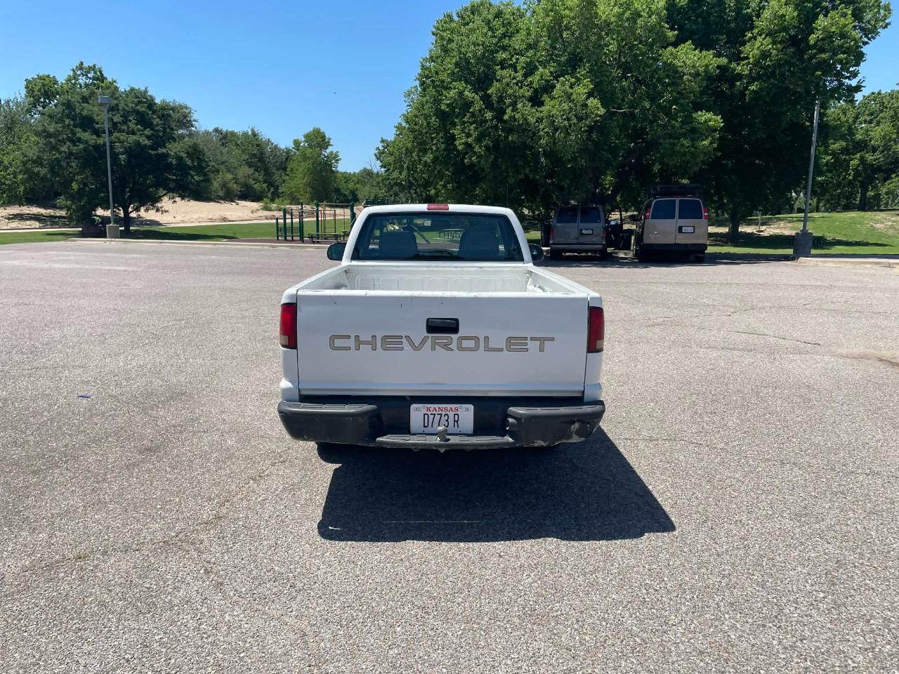 Chevrolet S10 Pickup 2WD 2001