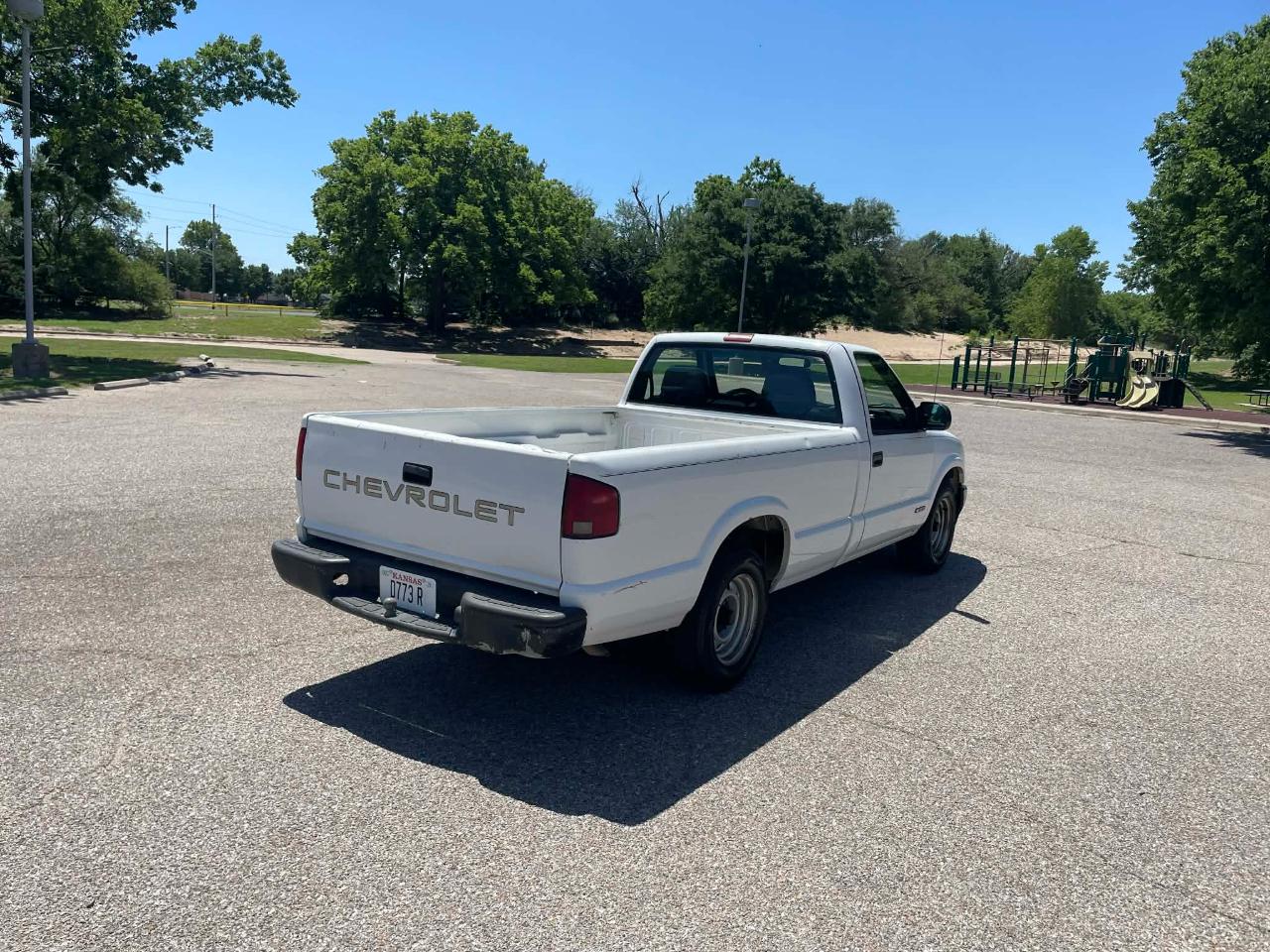 Chevrolet S10 Pickup 2WD 2001