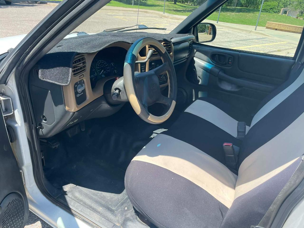 Chevrolet S10 Pickup 2WD 2001