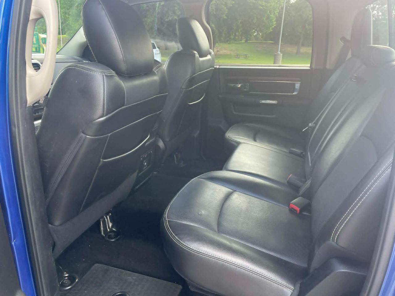 RAM 1500 Laramie Crew Cab SWB 4WD 2016
