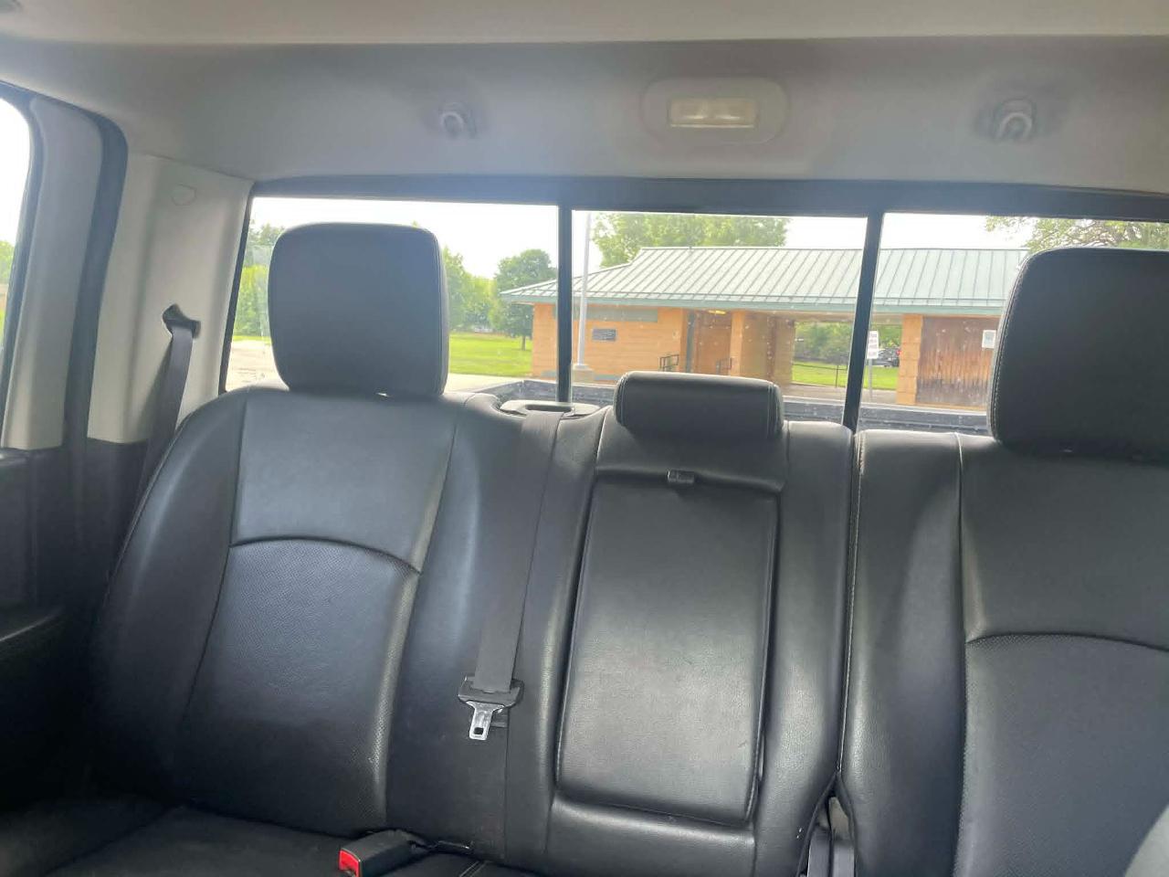 RAM 1500 Laramie Crew Cab SWB 4WD 2016