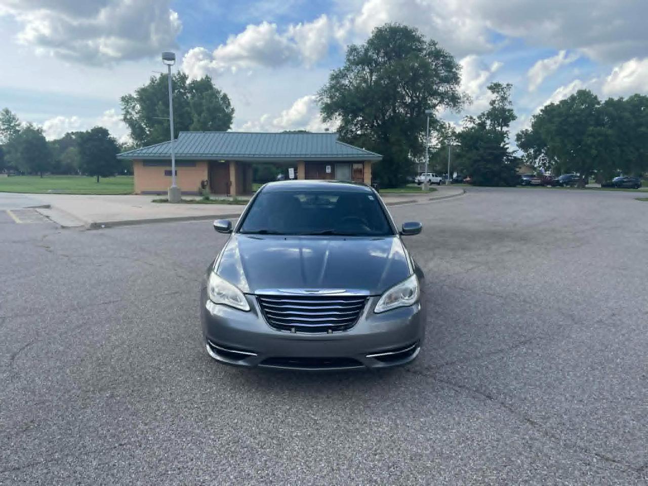 Chrysler 200 Touring 2012