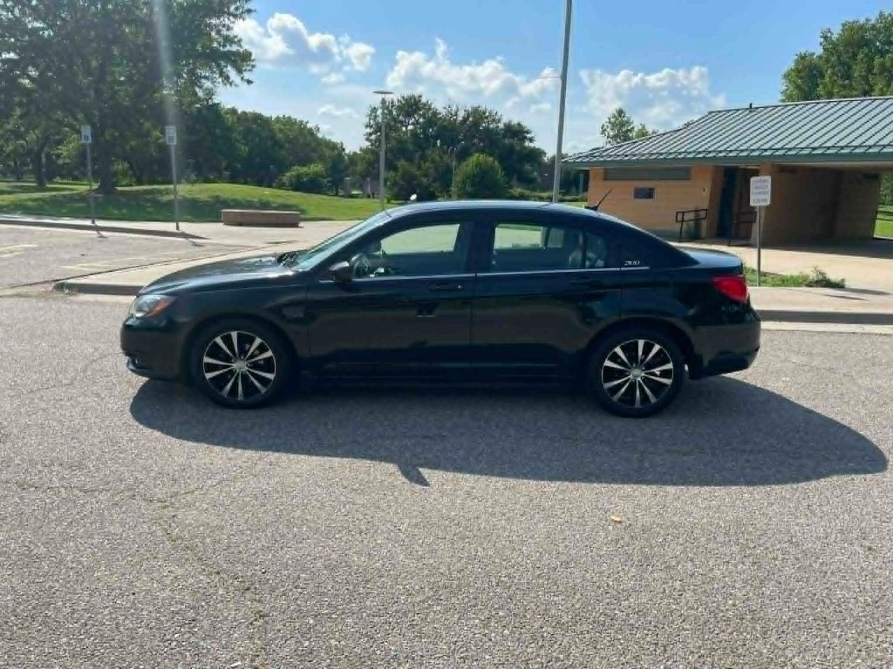 Chrysler 200 S 2011