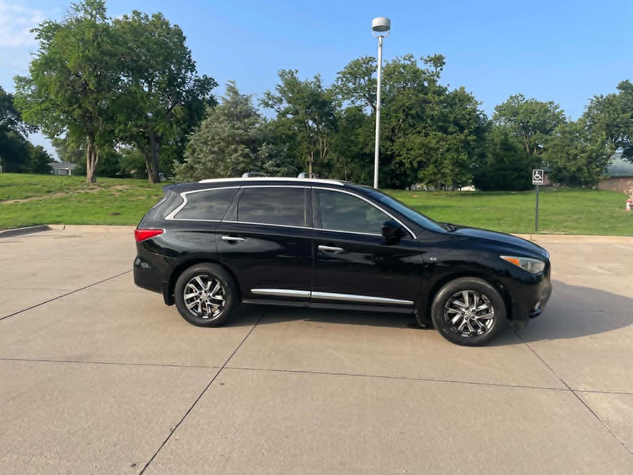 Infiniti QX60 FWD 2014