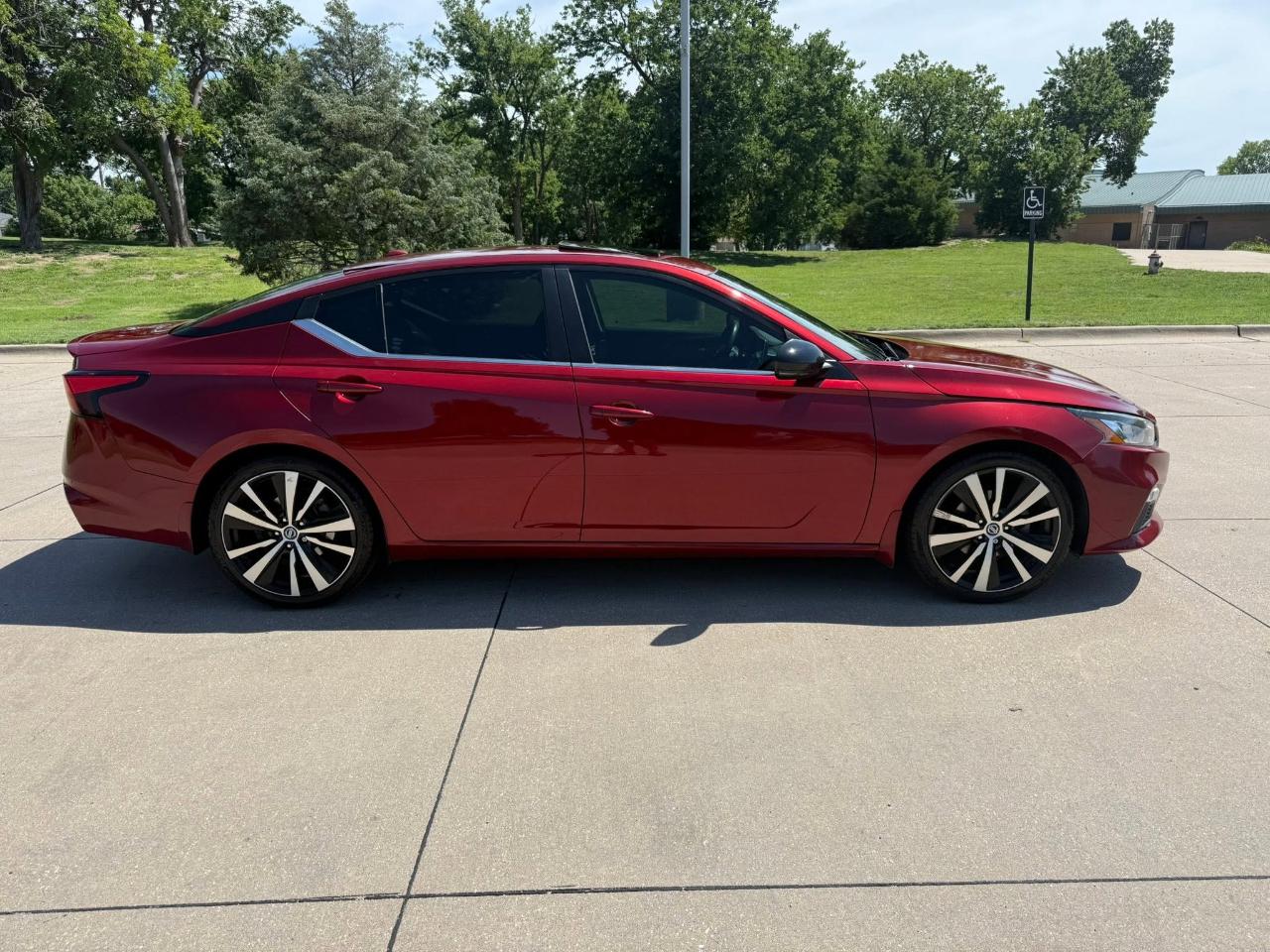 Nissan Altima VC-T SR 2020