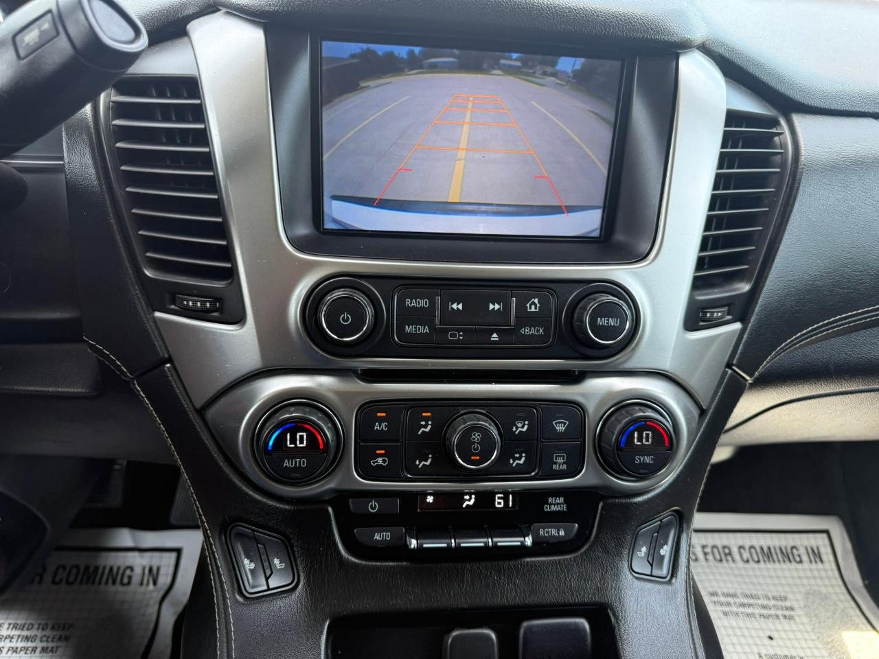 Chevrolet Suburban LT 1500 4WD 2015