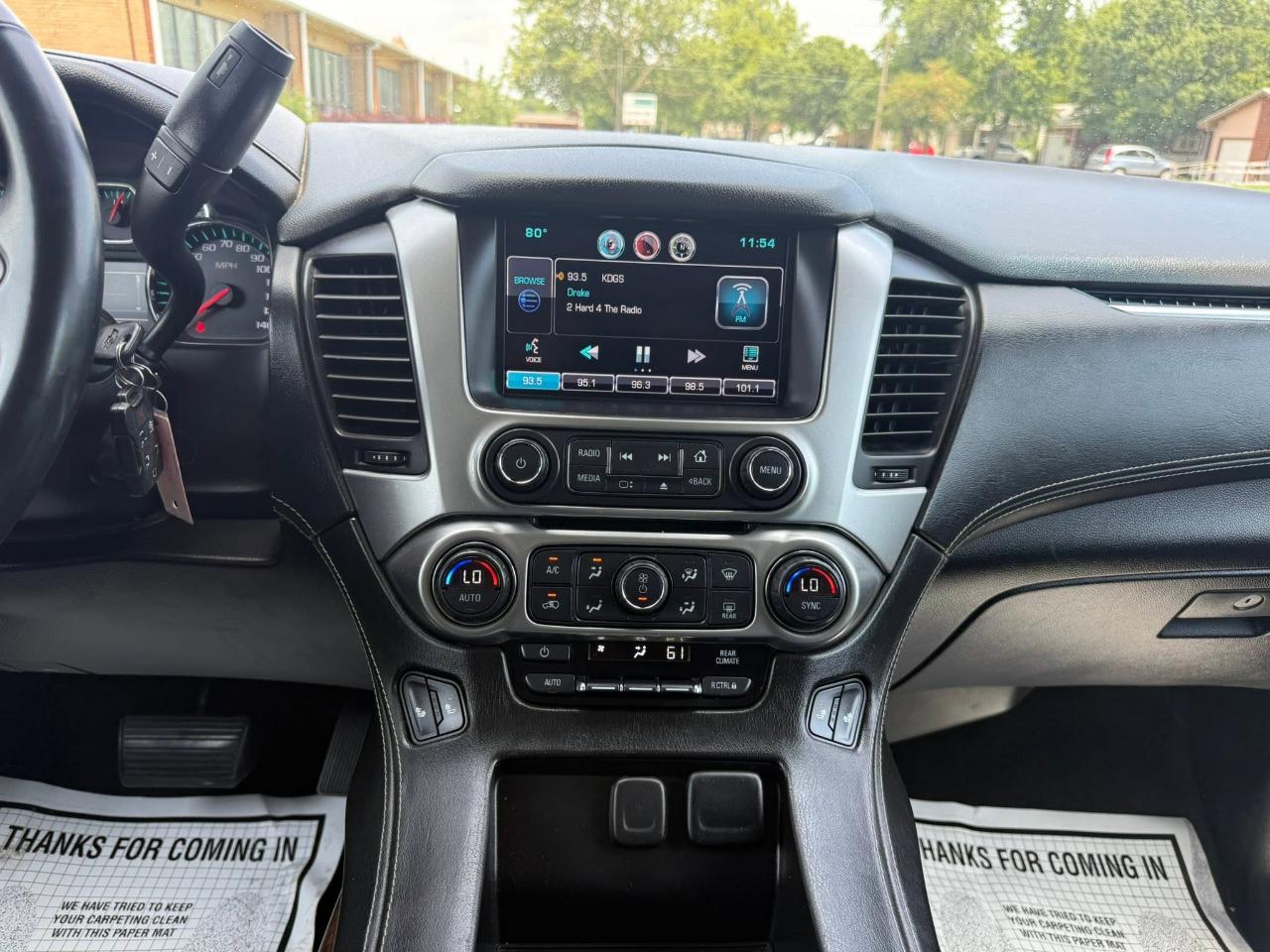 Chevrolet Suburban LT 1500 4WD 2015