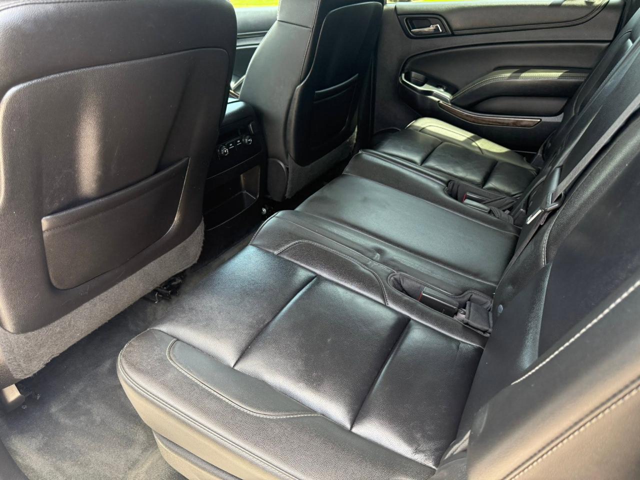 Chevrolet Suburban LT 1500 4WD 2015