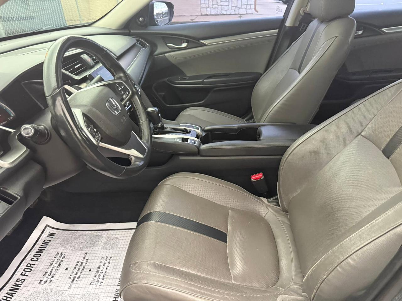 Honda Civic Touring Sedan CVT 2016