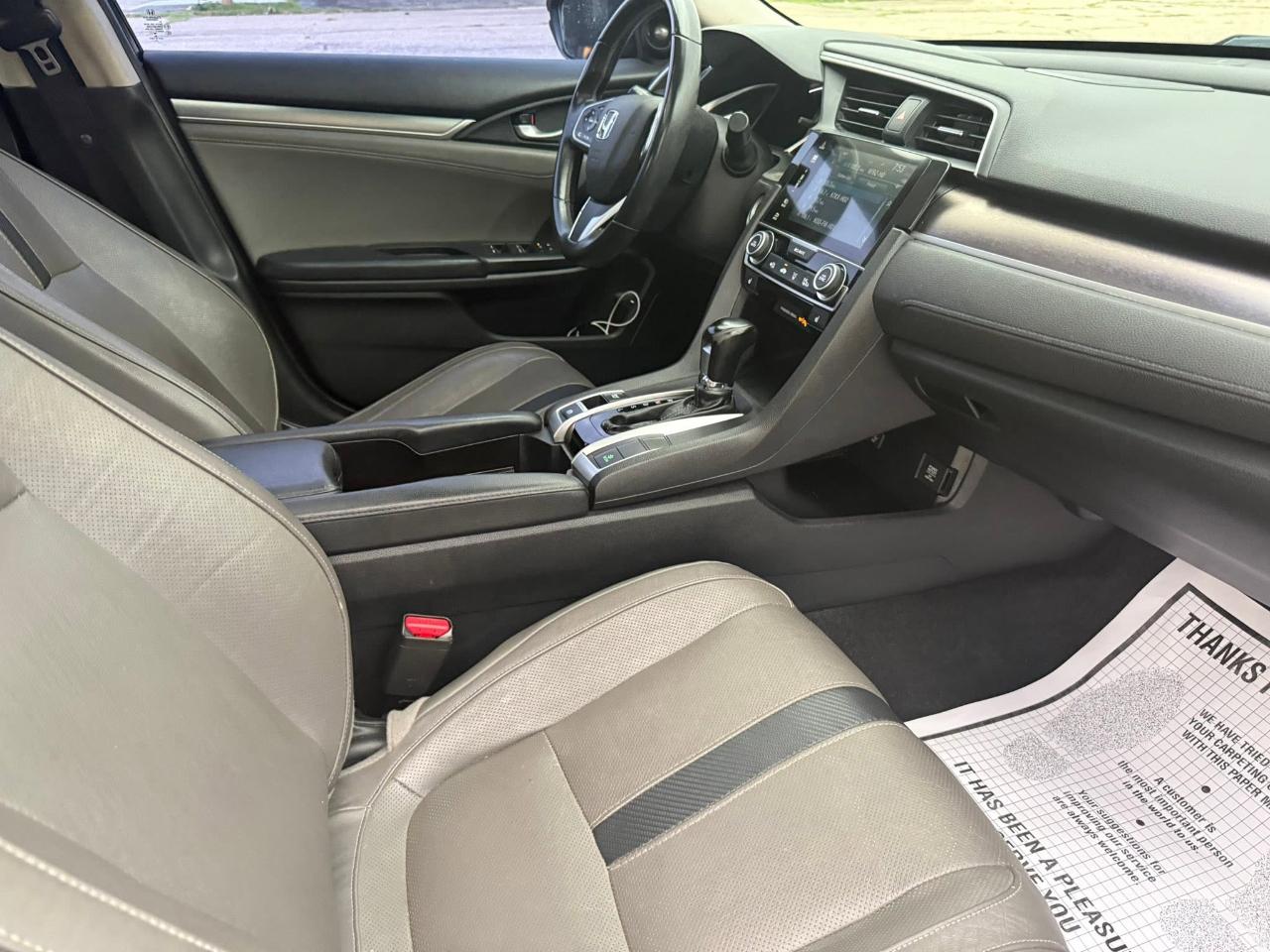 Honda Civic Touring Sedan CVT 2016