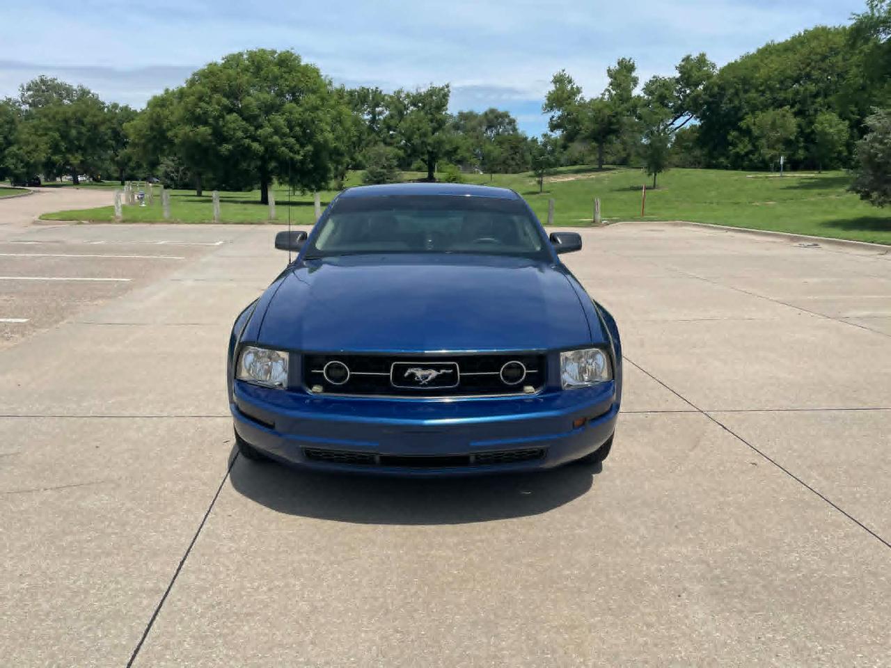 Ford Mustang V6 Standard Coupe 2006
