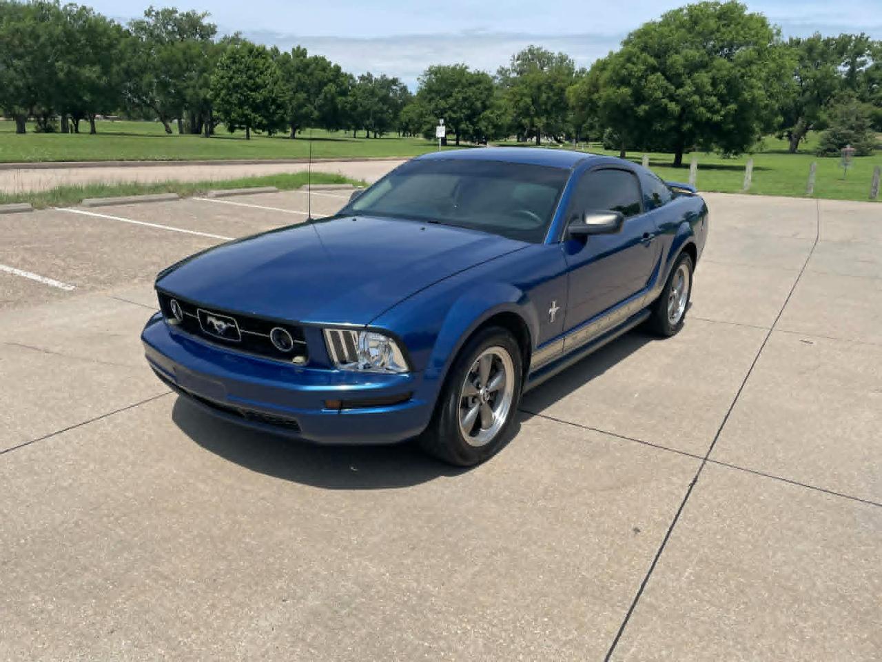 Ford Mustang V6 Standard Coupe 2006