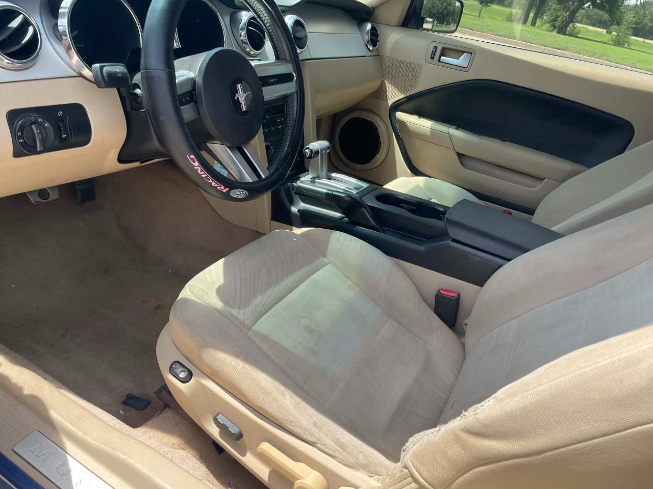 Ford Mustang V6 Standard Coupe 2006