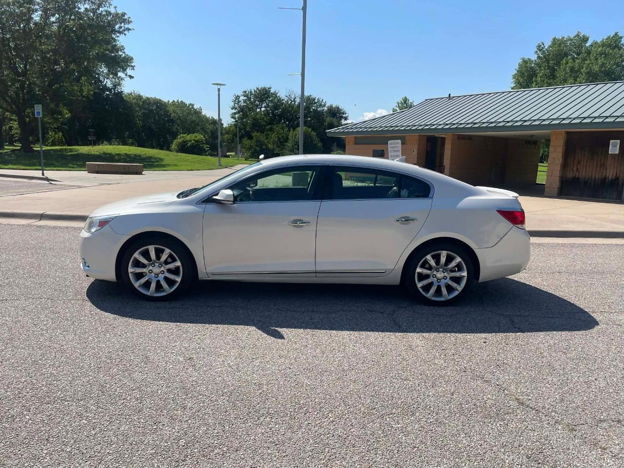 Buick LaCrosse Touring 2013
