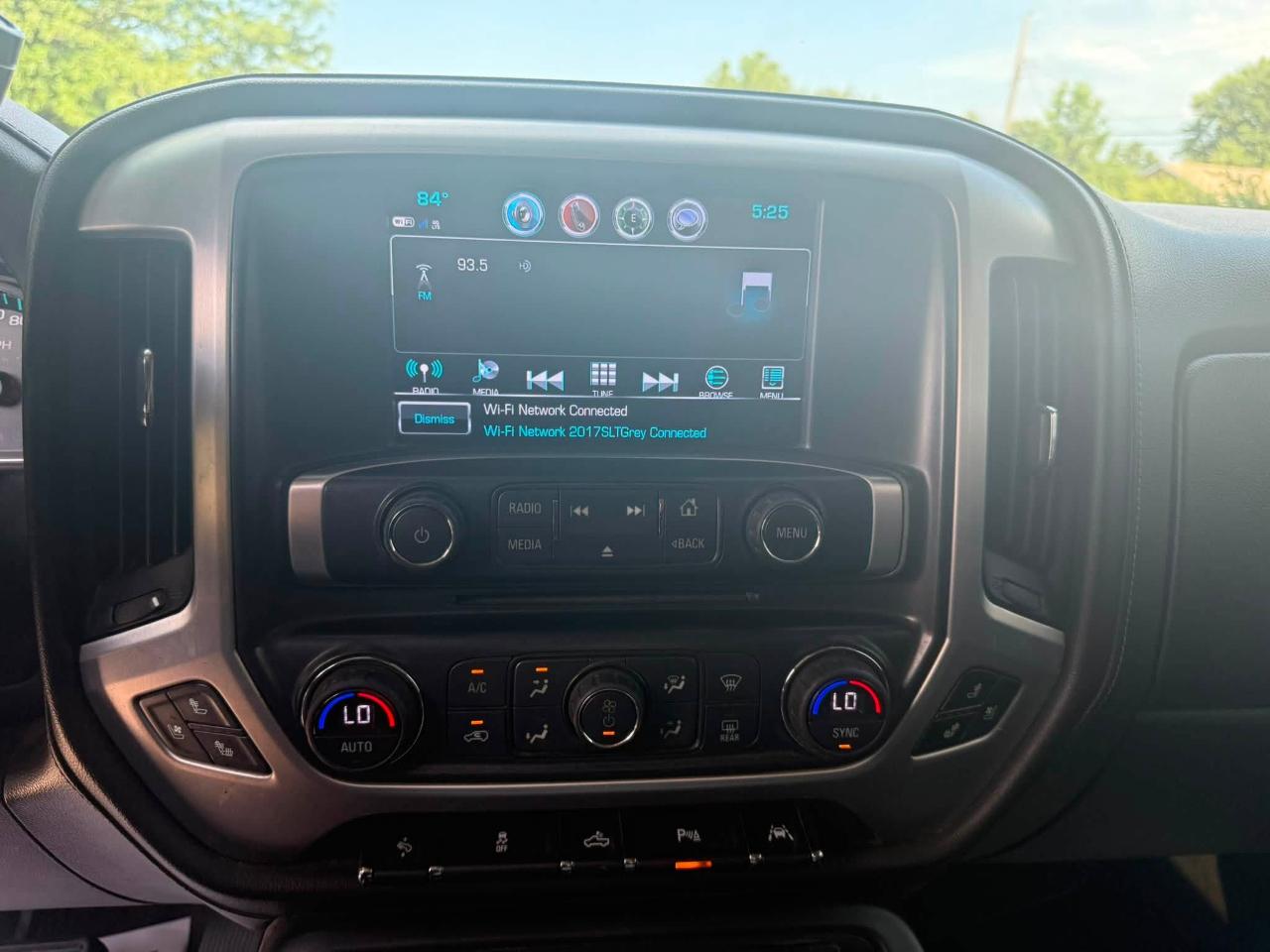 GMC Sierra 1500 SLT Crew Cab Long Box 4WD 2017