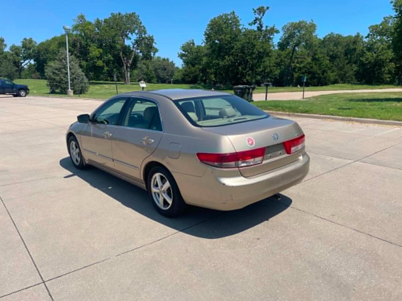 Honda Accord EX-L Sedan AT with Navigation System 2003
