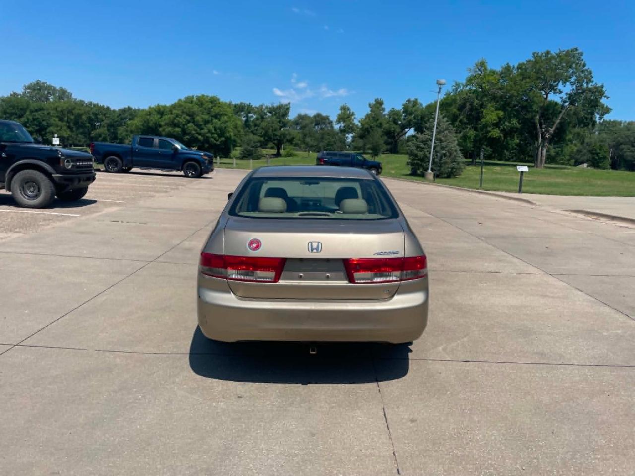 Honda Accord EX-L Sedan AT with Navigation System 2003