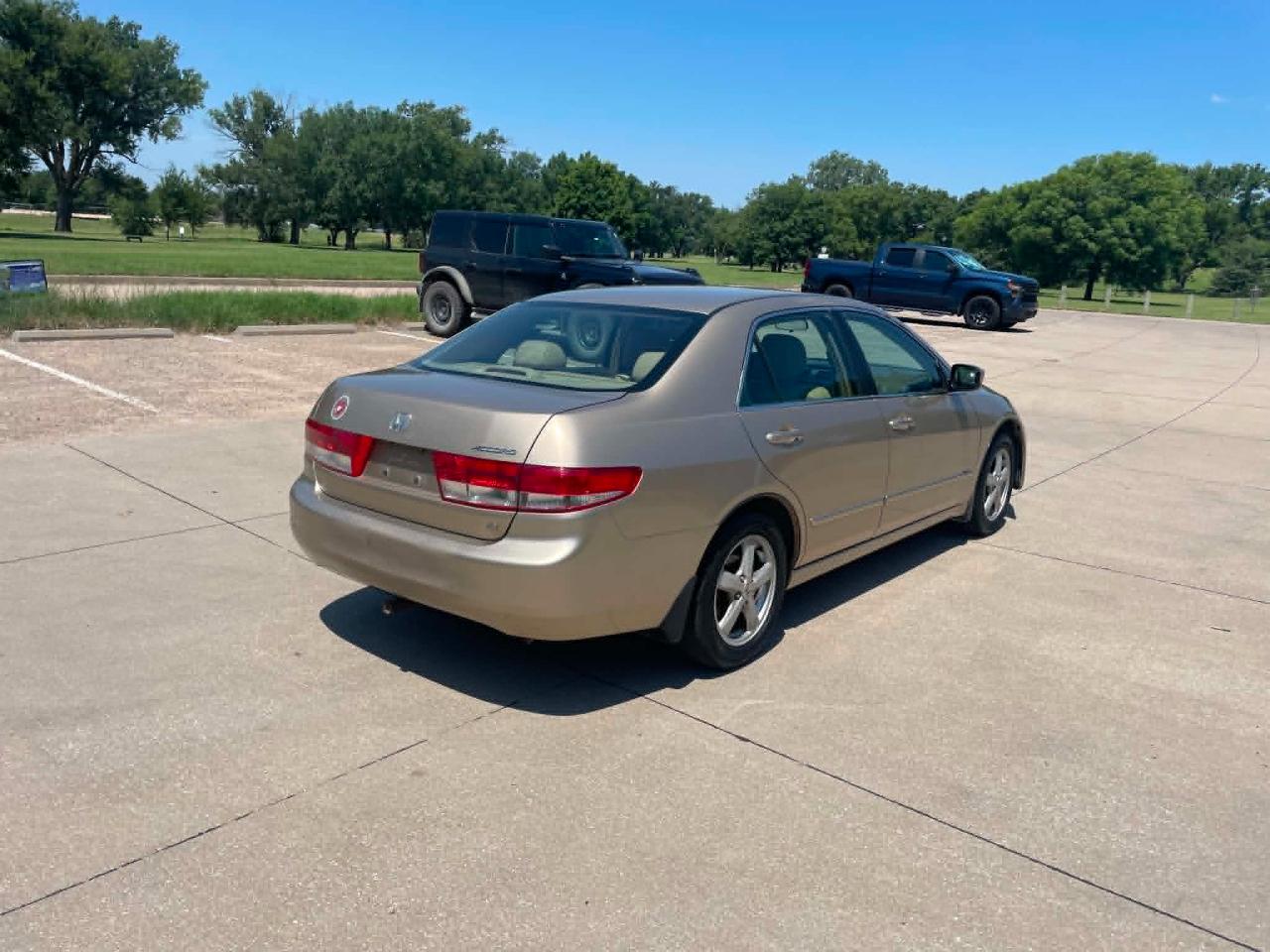 Honda Accord EX-L Sedan AT with Navigation System 2003
