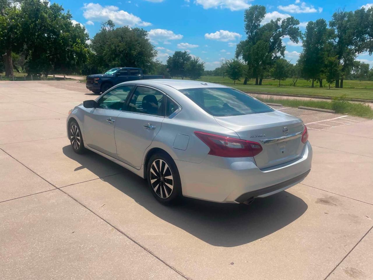 Nissan Altima 2.5 SV 2018