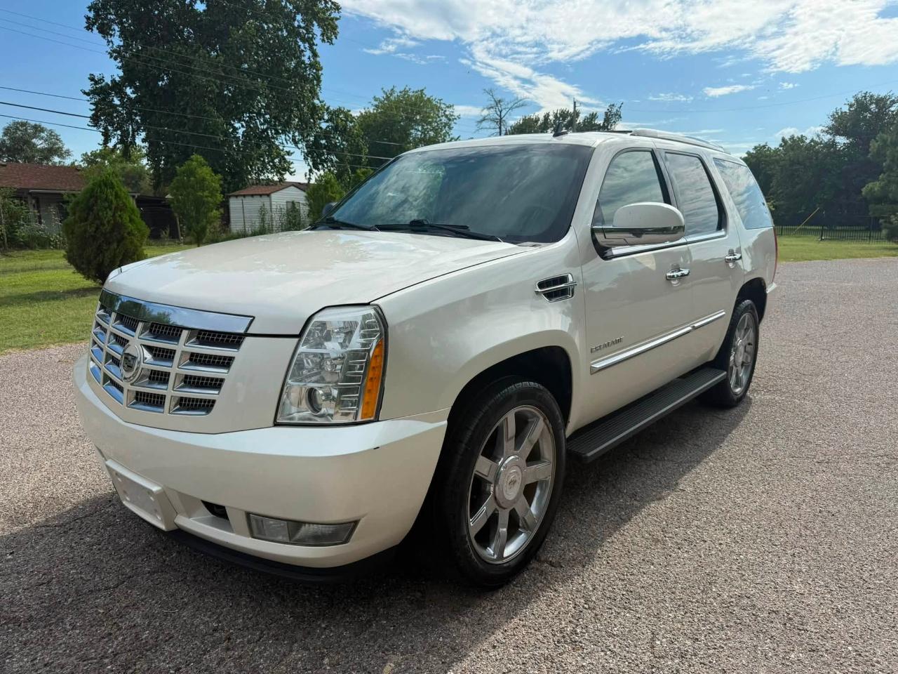 Cadillac Escalade AWD Premium 2011