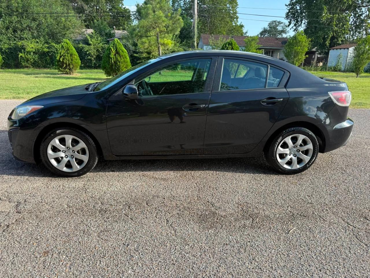 Mazda MAZDA3 i Sport 4-Door 2011