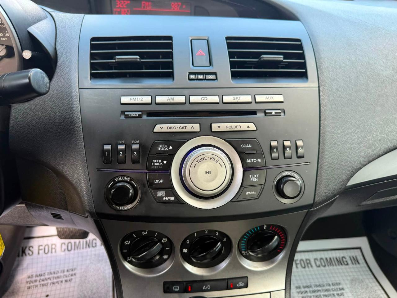 Mazda MAZDA3 i Sport 4-Door 2011