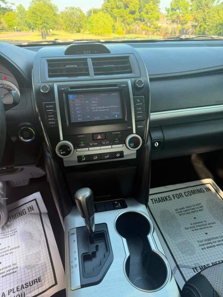 Toyota Camry L 2012