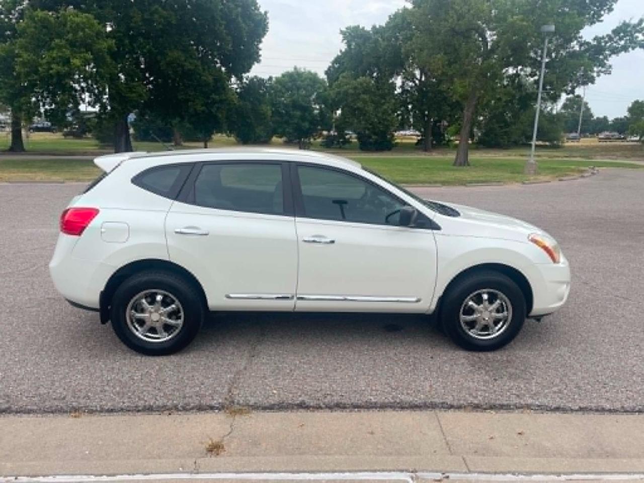 Nissan Rogue S 2WD 2013
