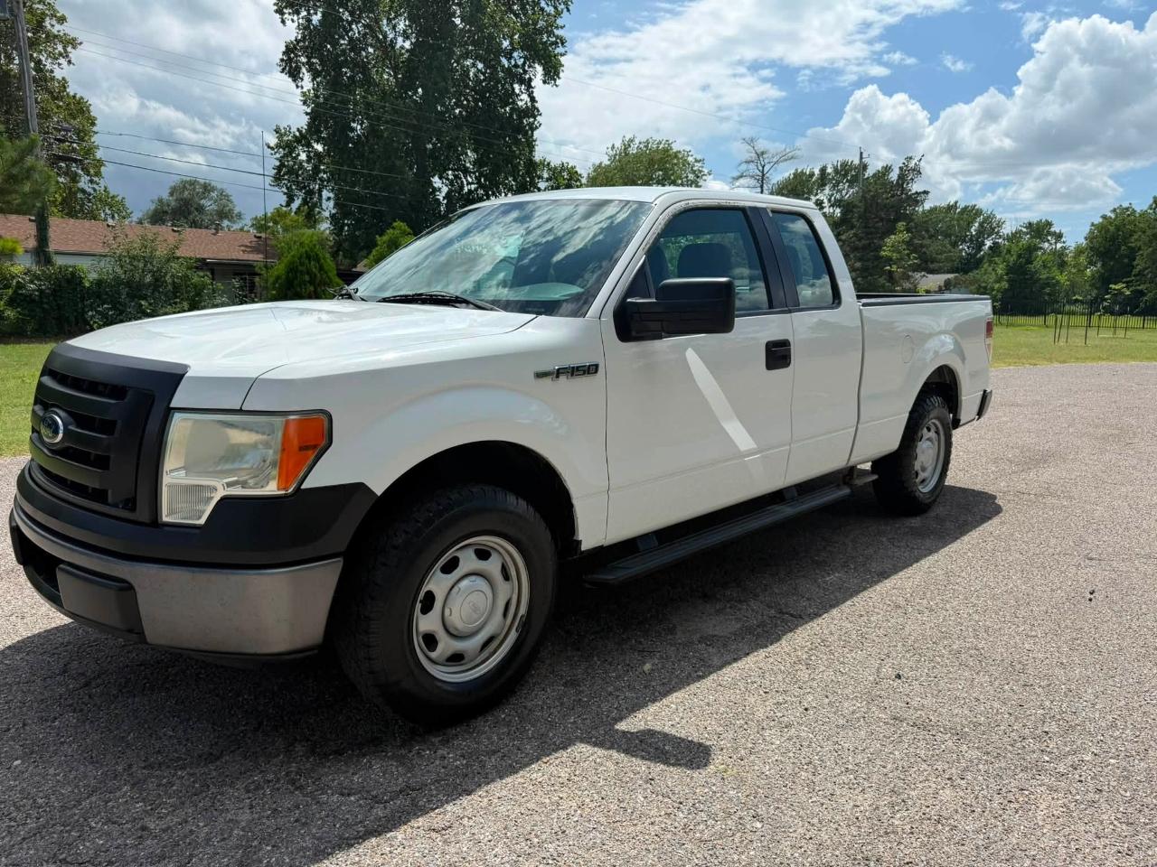 Ford F-150 XL SuperCab 6.5-ft. Bed 2WD 2012