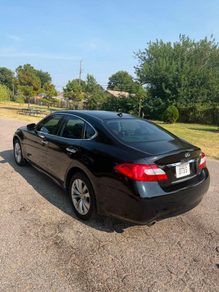 Infiniti M M37x 2011