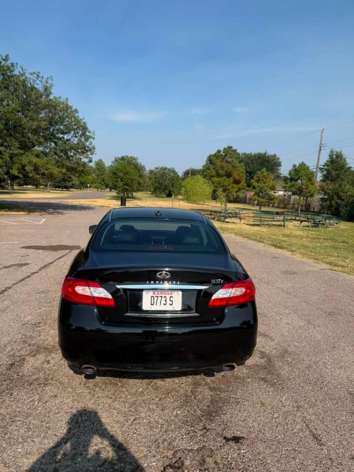 Infiniti M M37x 2011