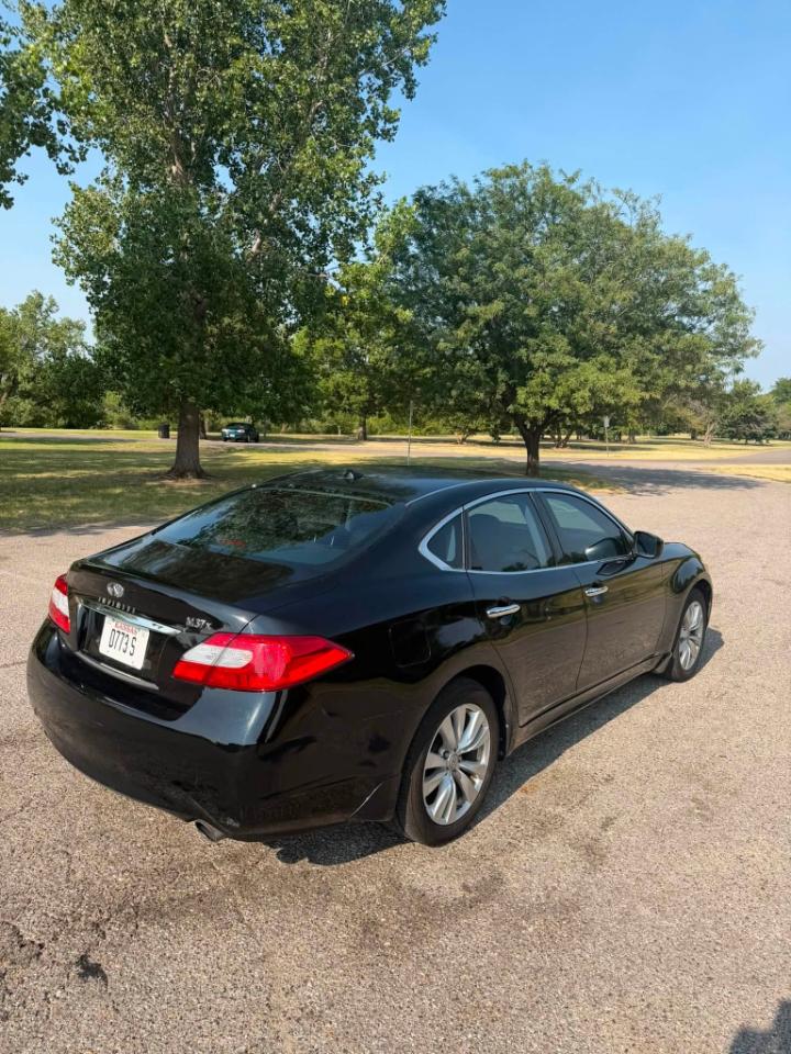 Infiniti M M37x 2011
