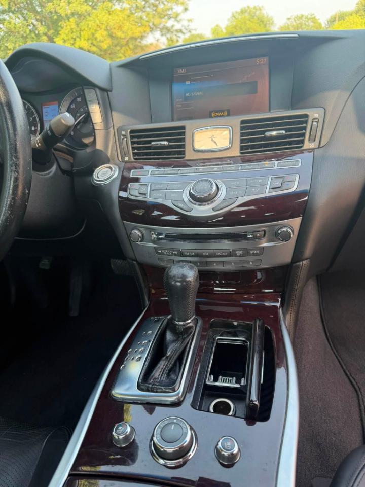 Infiniti M M37x 2011