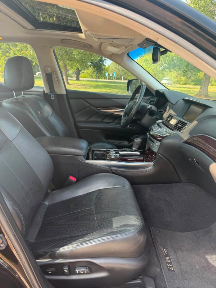 Infiniti M M37x 2011