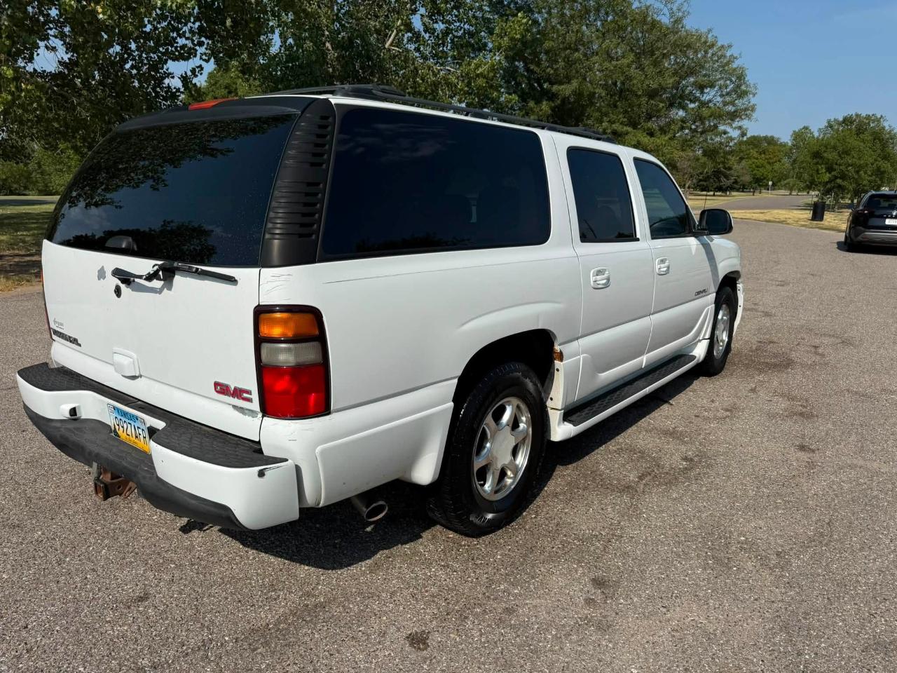 GMC Yukon Denali XL AWD 2006