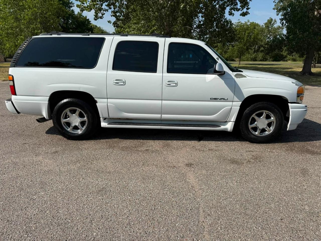 GMC Yukon Denali XL AWD 2006