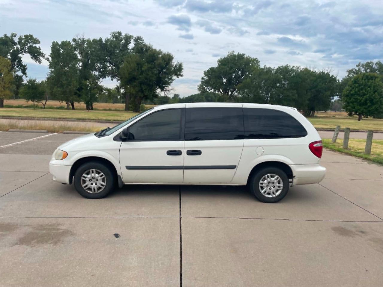 Dodge Grand Caravan SE 2005