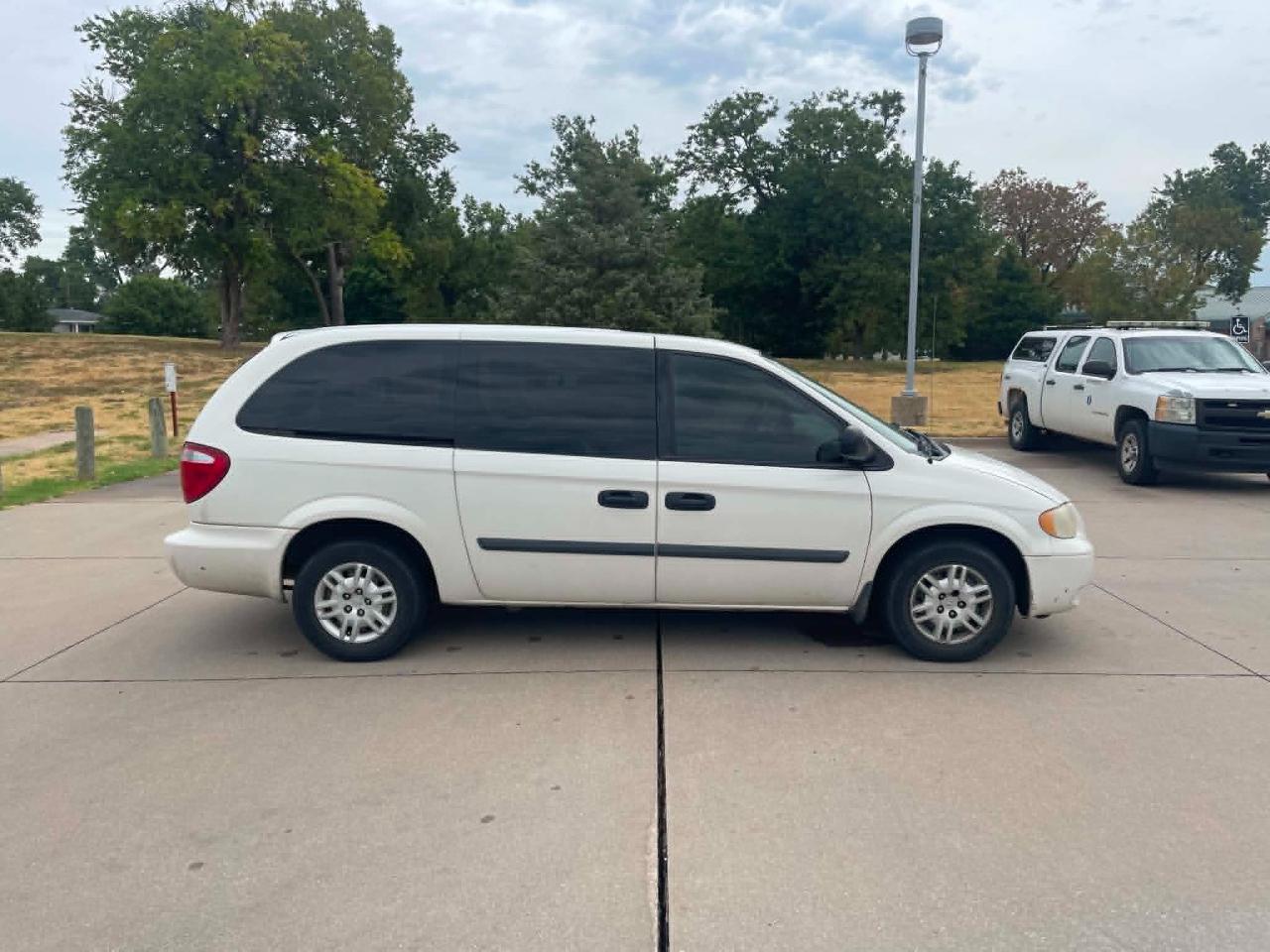 Dodge Grand Caravan SE 2005