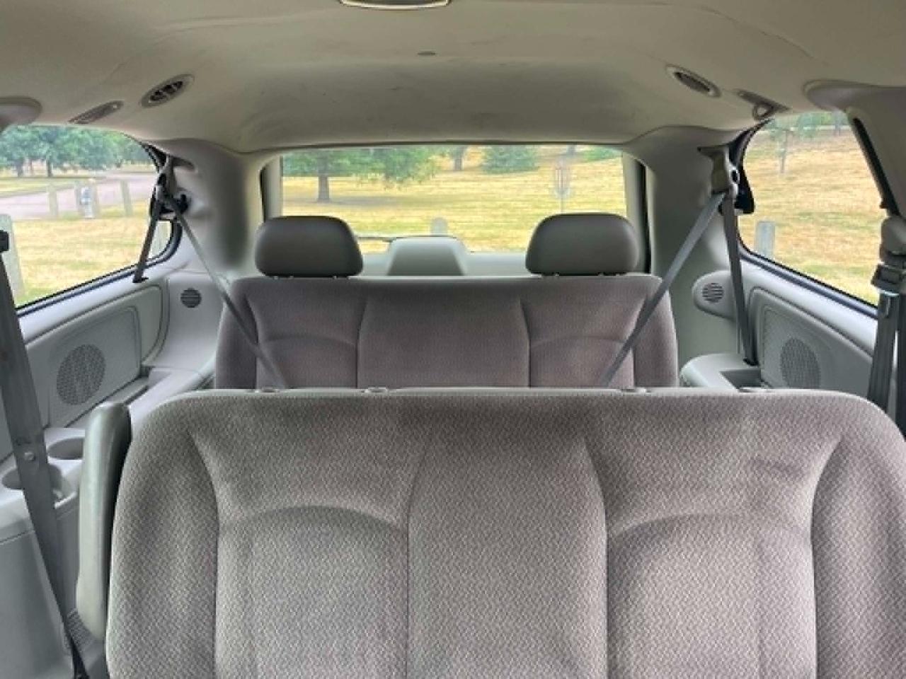 Dodge Grand Caravan SE 2005