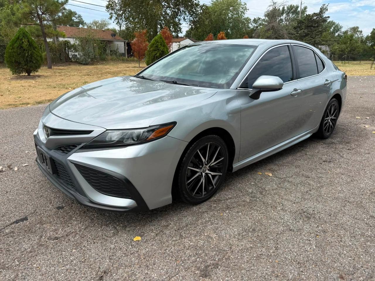 Toyota Camry SE 2021