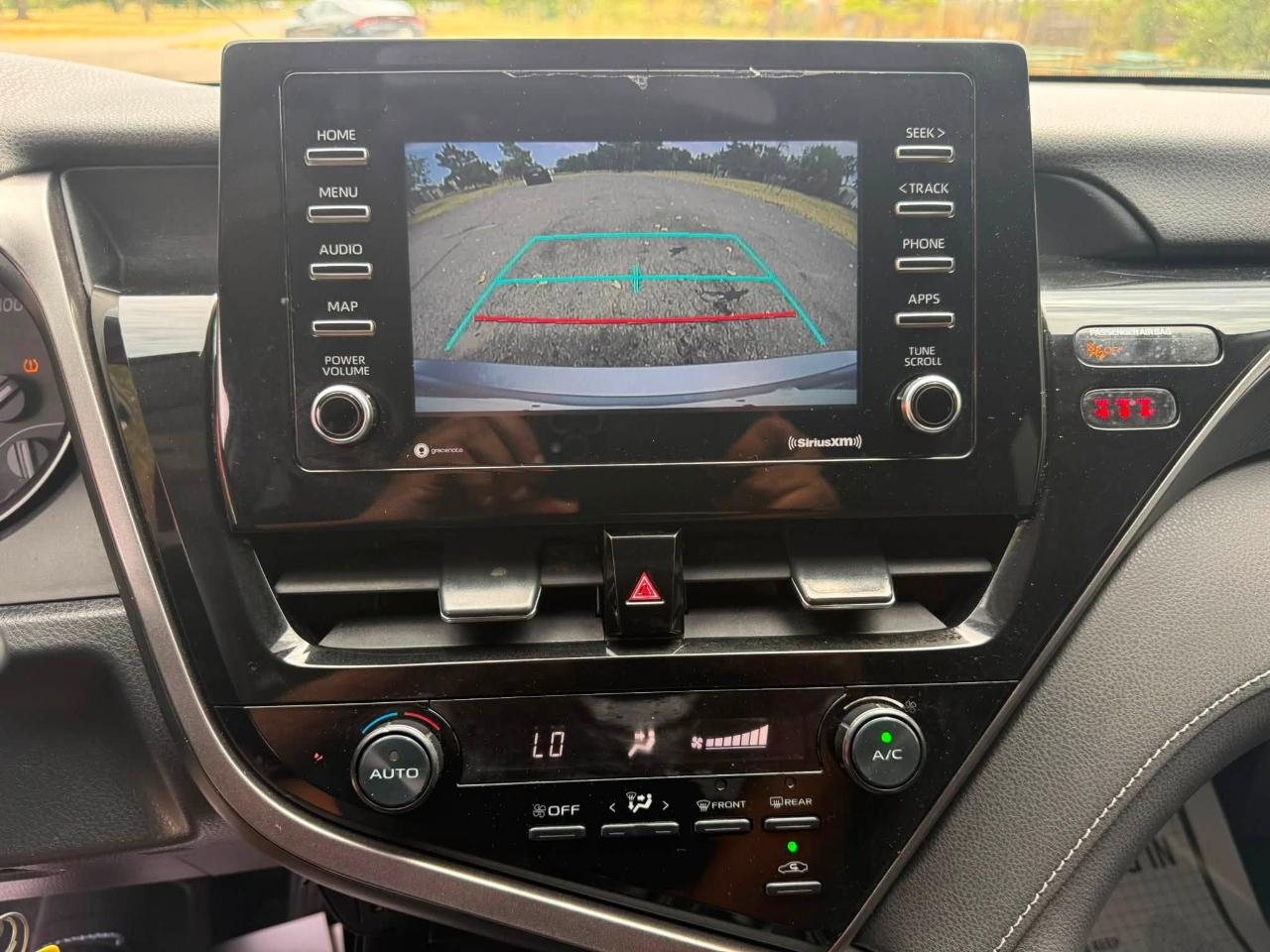 Toyota Camry SE 2021