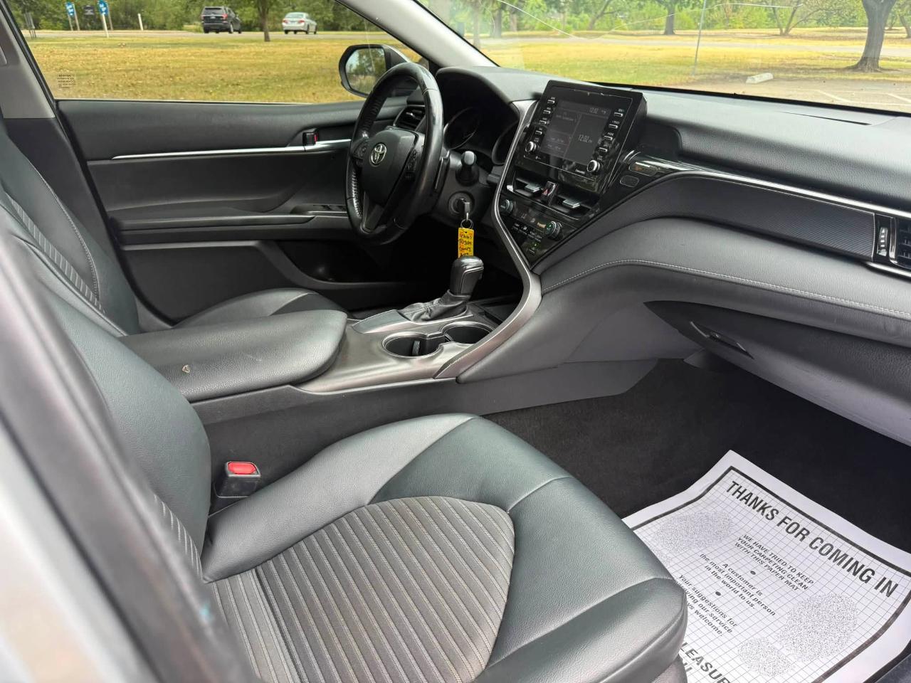 Toyota Camry SE 2021