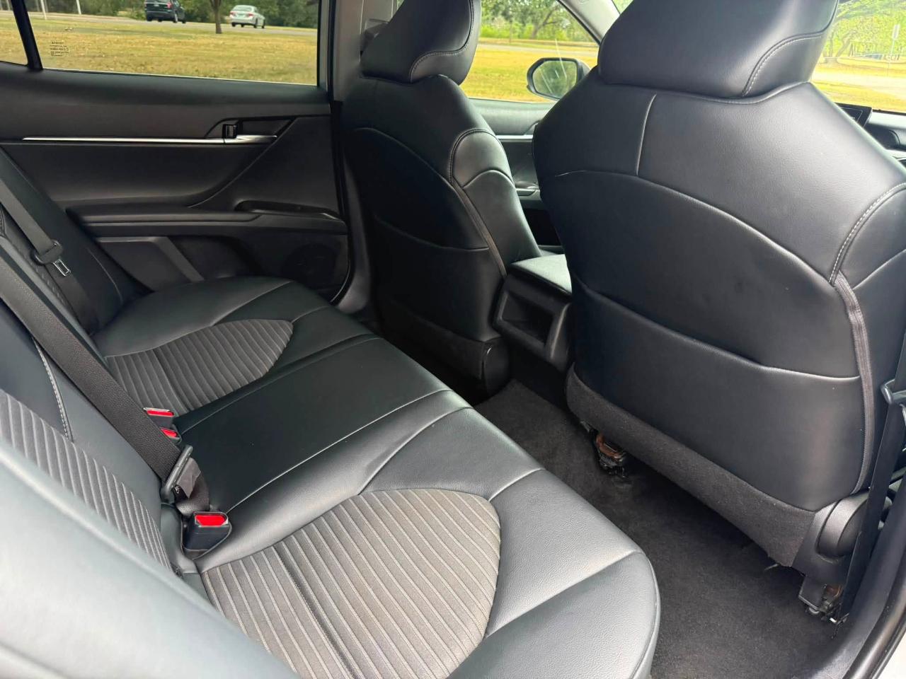 Toyota Camry SE 2021