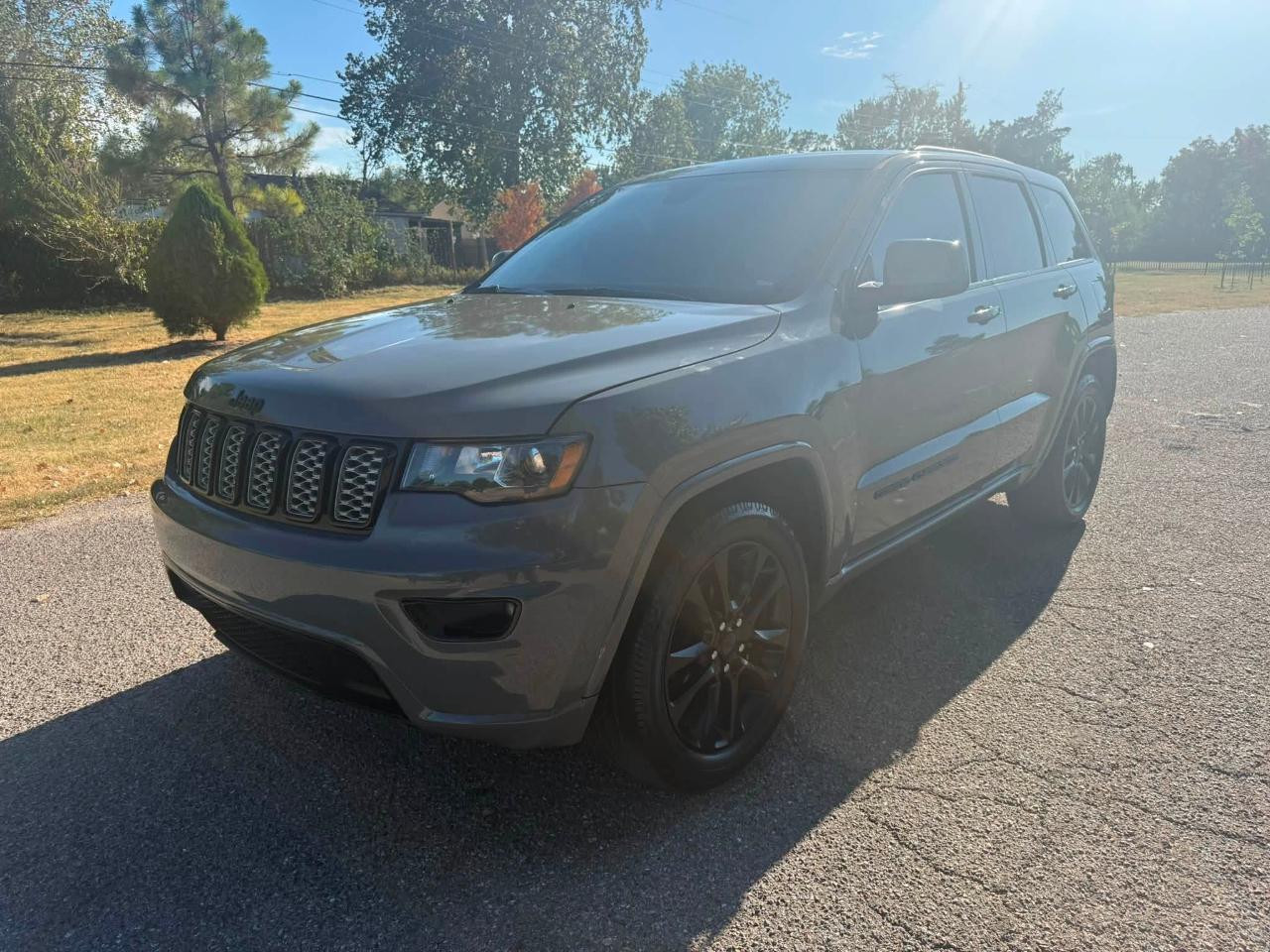 Jeep Grand Cherokee Laredo 2WD 2020