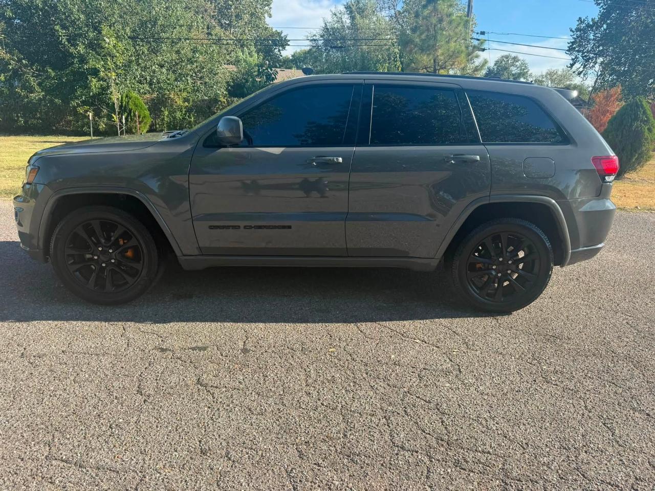 Jeep Grand Cherokee Laredo 2WD 2020